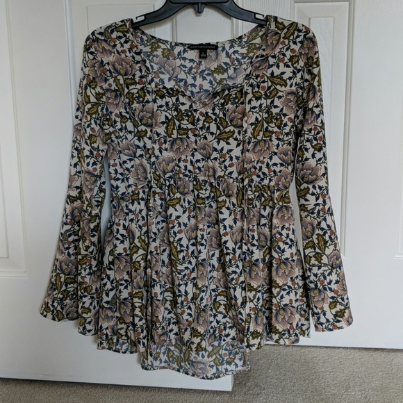 Signature Studio Tops - Signature Studio floral top